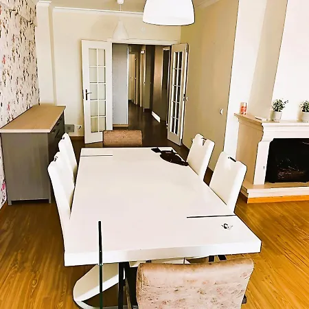 Flat 3 Bedrooms Apartament *