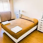 Flat 3 Bedrooms Apartment *